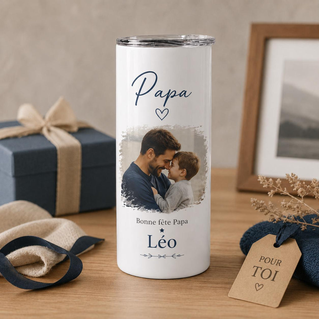 Détail du design photo personnalisé imprimé sur mug isotherme