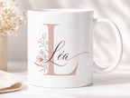 Mug Prénom Personnalisé avec Initiale, Tasse Fleurie Personnalisée, Cadeau Femme, Amie, Maîtresse ou Nounou