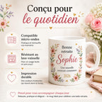 Mug retraite femme personnalisé avec prénom – cadeau de départ fleuri en céramique 325 ml