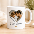 Mug Fête des Pères personnalisé avec photo dans un cœur et texte Mon héros